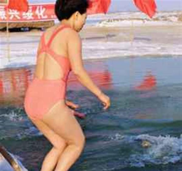 冬泳能减肥吗 冬季冬泳减肥有诀窍